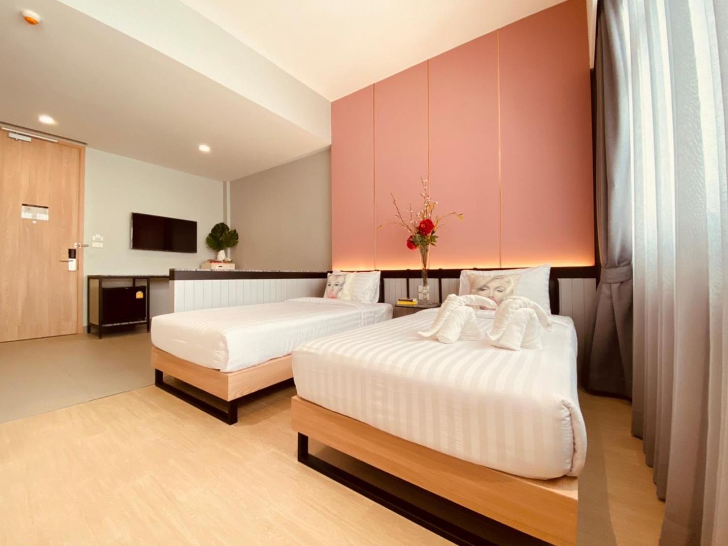 โรงแรม ไมอามี่ 4*